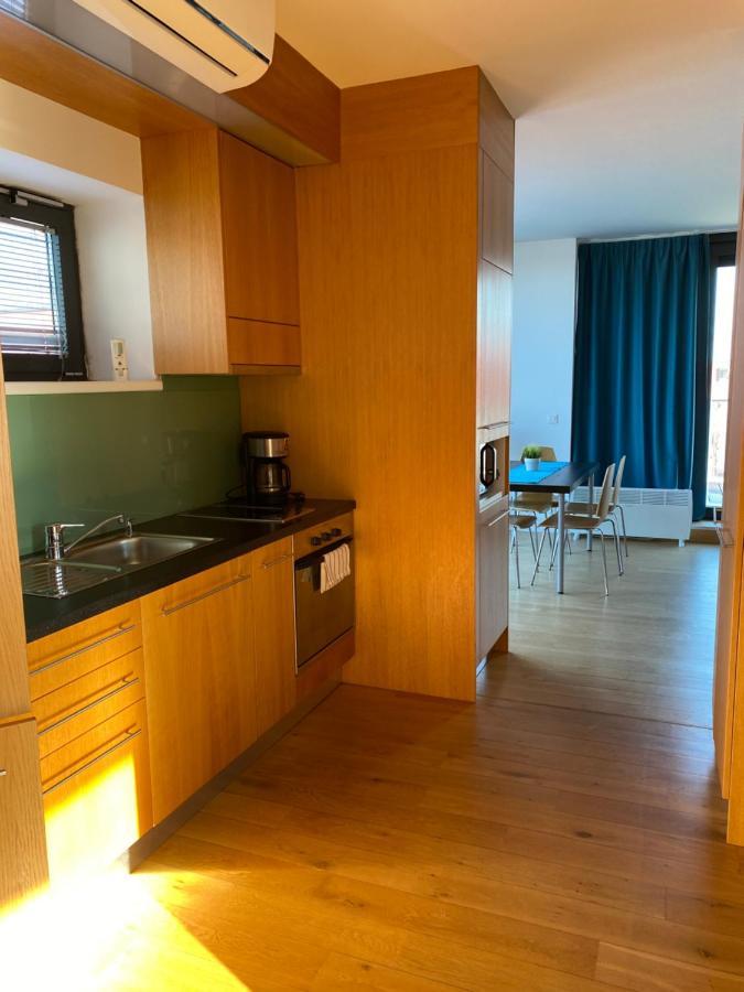 Gemini Superior Apartman & Yacht Балатонлелле Экстерьер фото